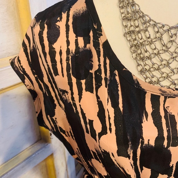 Aqua 100% Silk Pink and Black Mini Dress - Picture 3 of 10